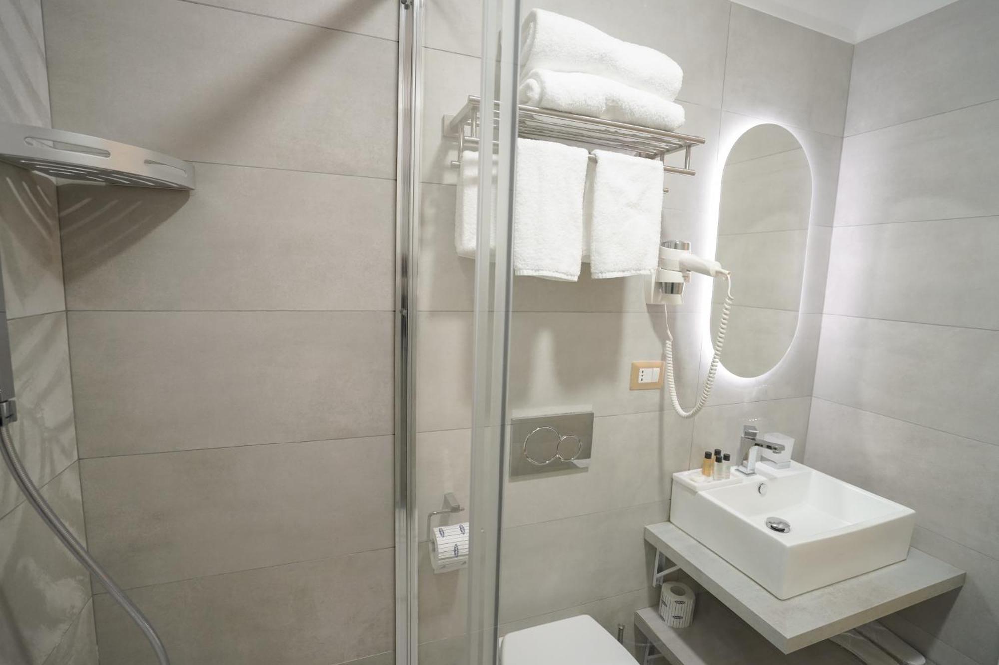 Charm&Bella Guesthouse Рим Екстериор снимка