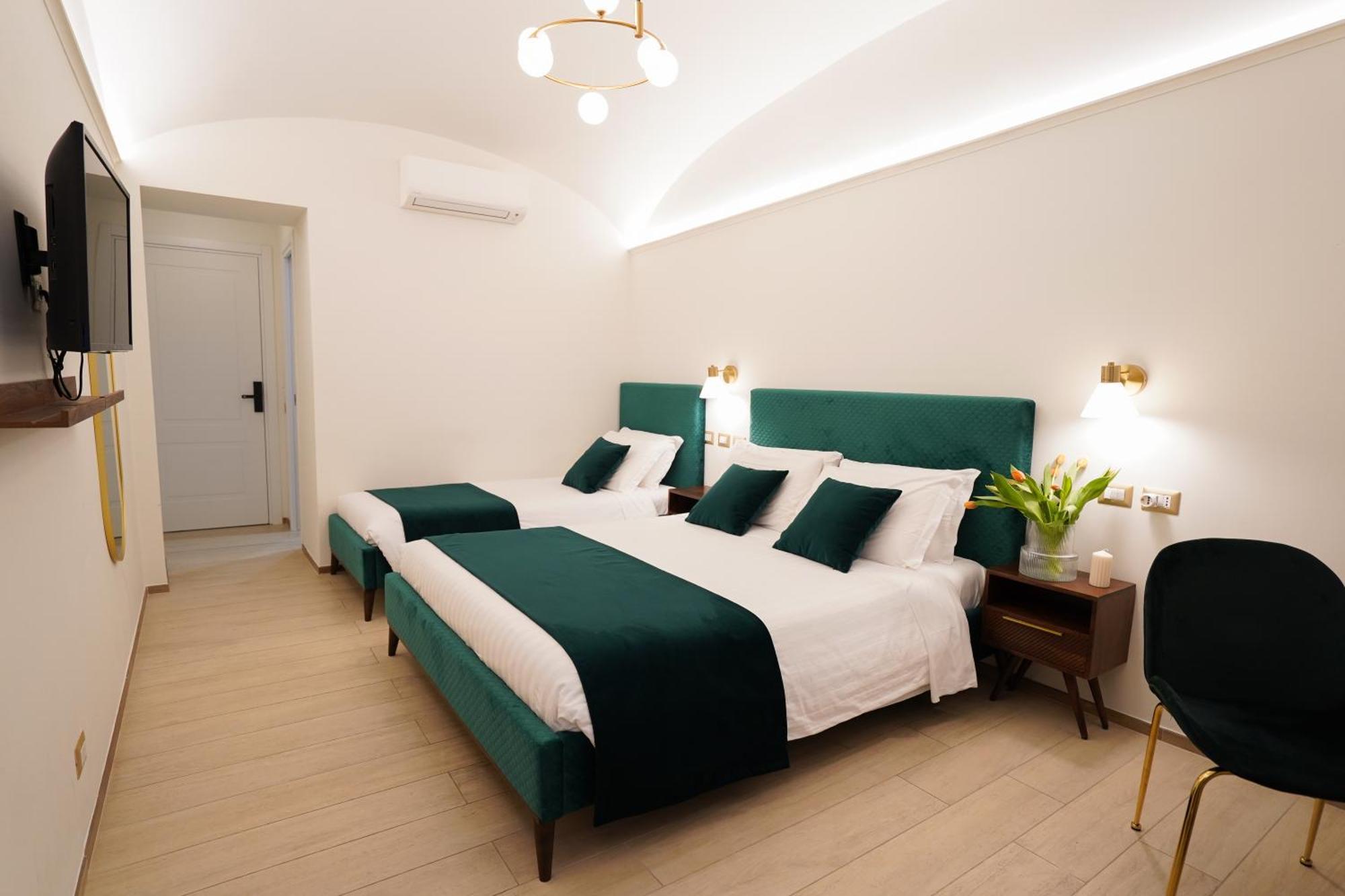 Charm&Bella Guesthouse Рим Екстериор снимка