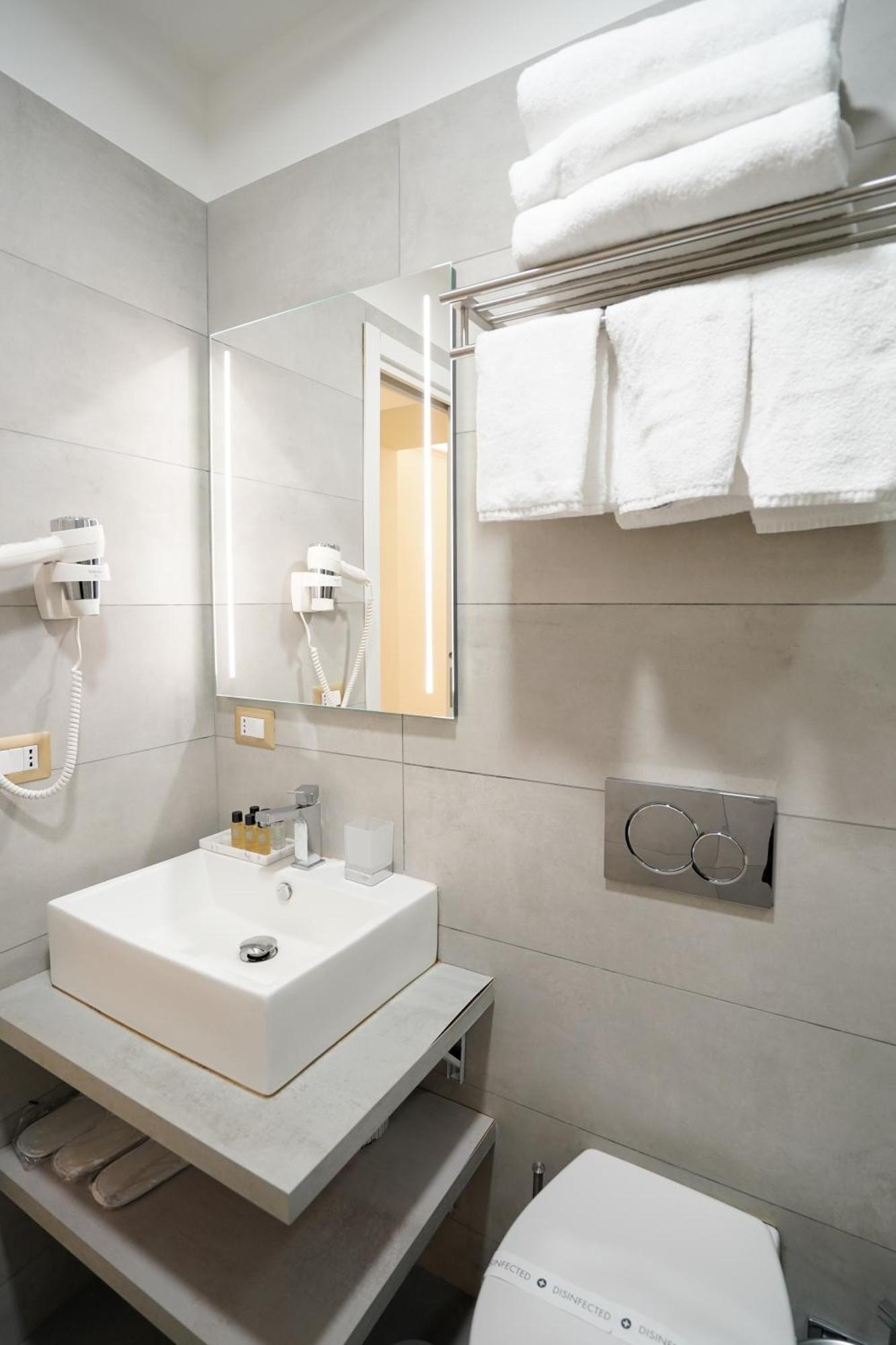 Charm&Bella Guesthouse Рим Екстериор снимка