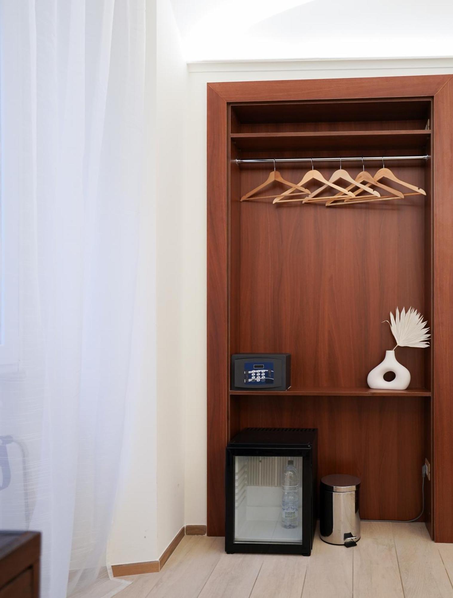 Charm&Bella Guesthouse Рим Екстериор снимка